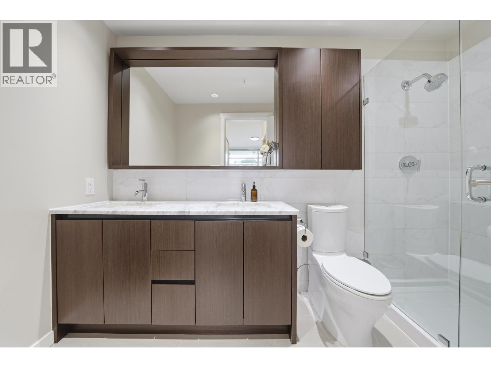 408 135 W 2ND STREET, North Vancouver