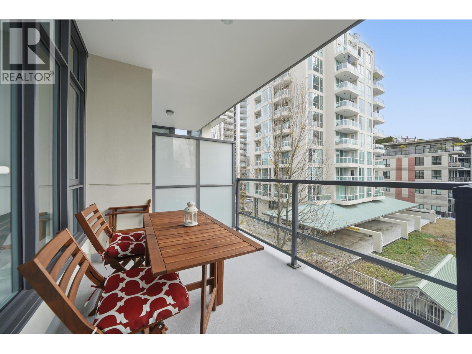 408 135 W 2ND STREET, North Vancouver