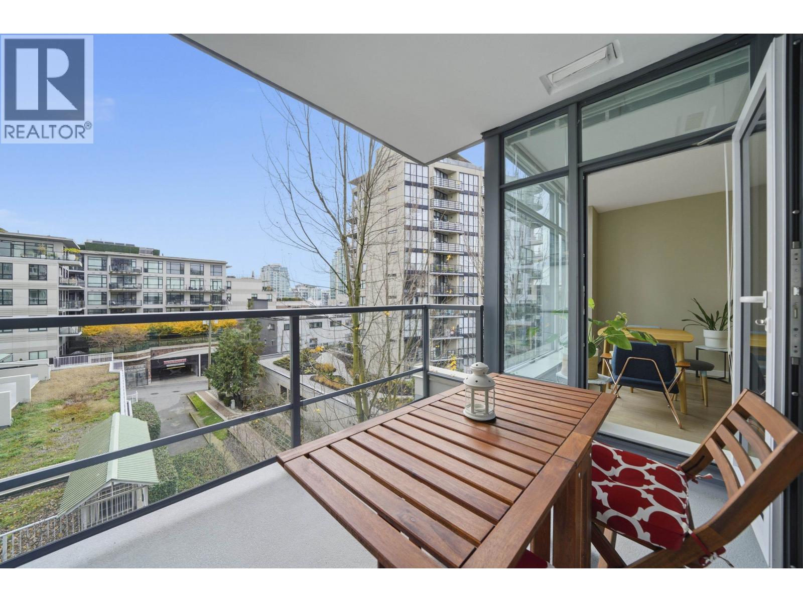 408 135 W 2ND STREET, North Vancouver