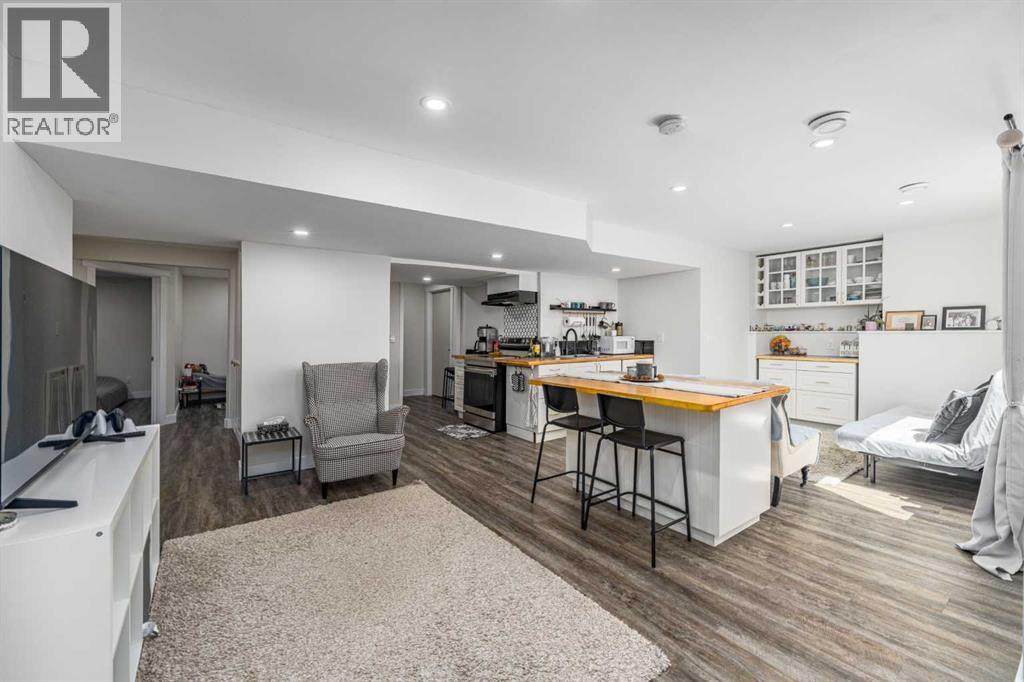 Single Family House for Sale in  Scimitar Bay NW Scenic Acres Calgary 