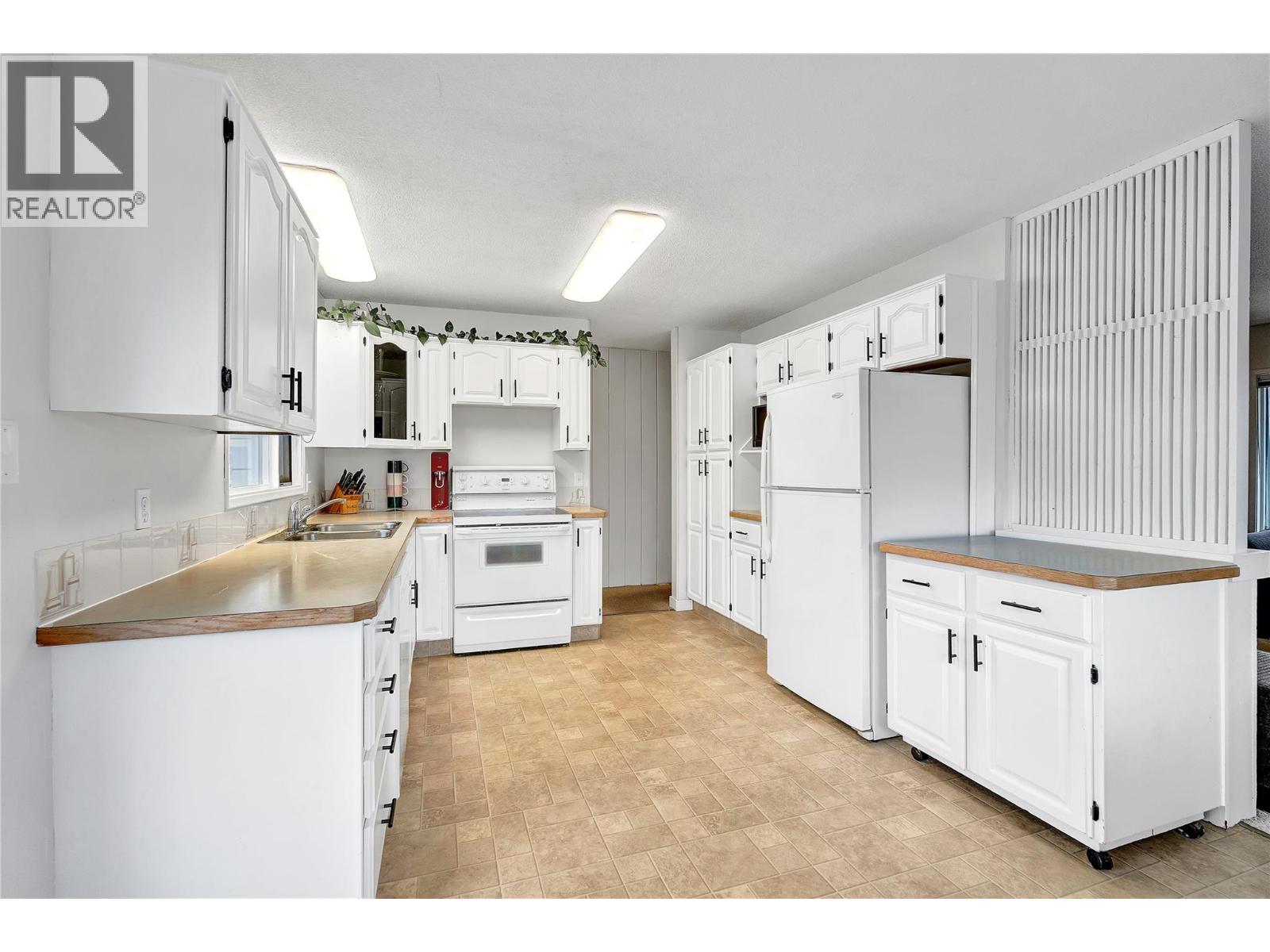 1261 Naish Drive, Penticton