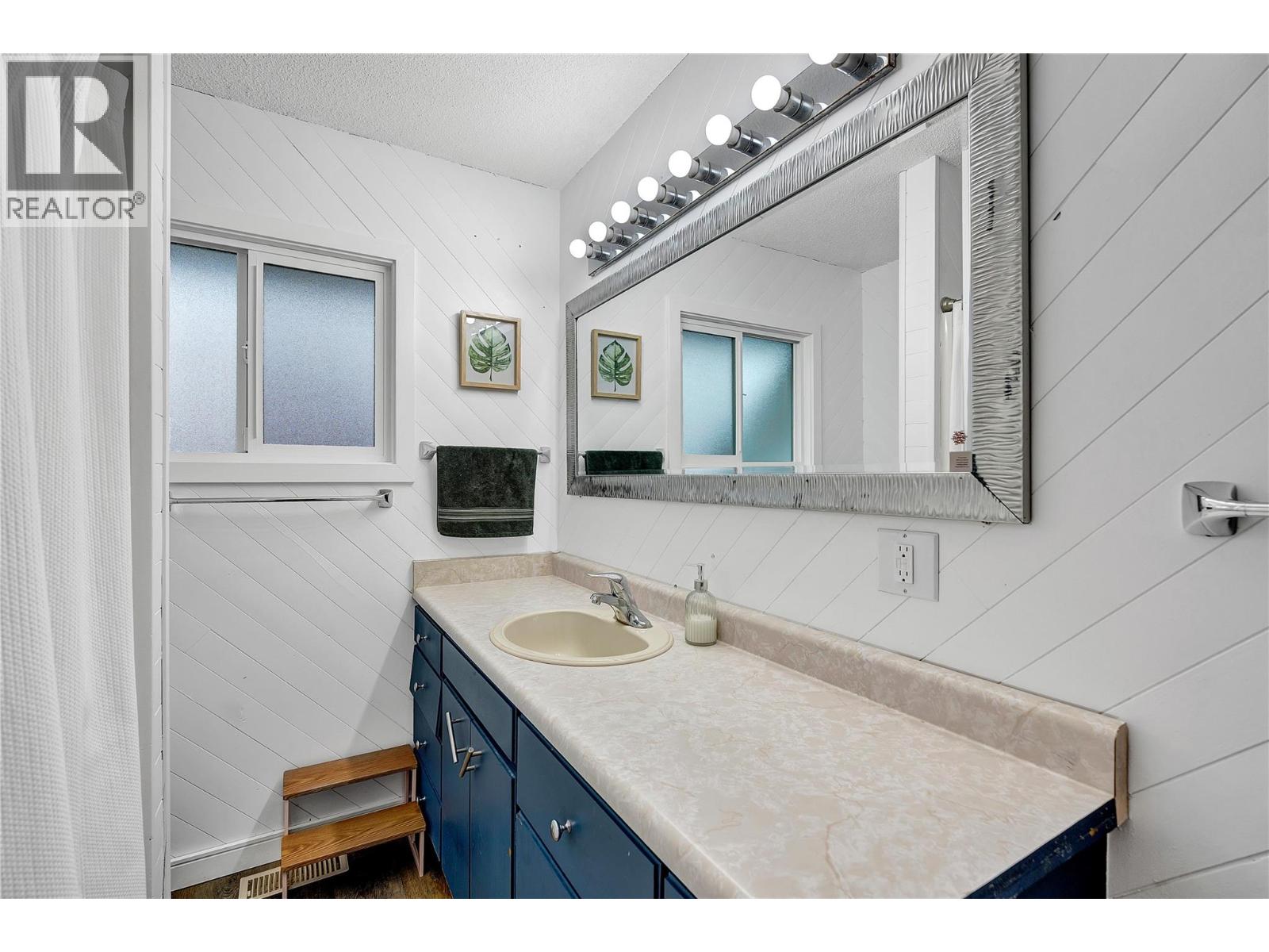 1261 Naish Drive, Penticton