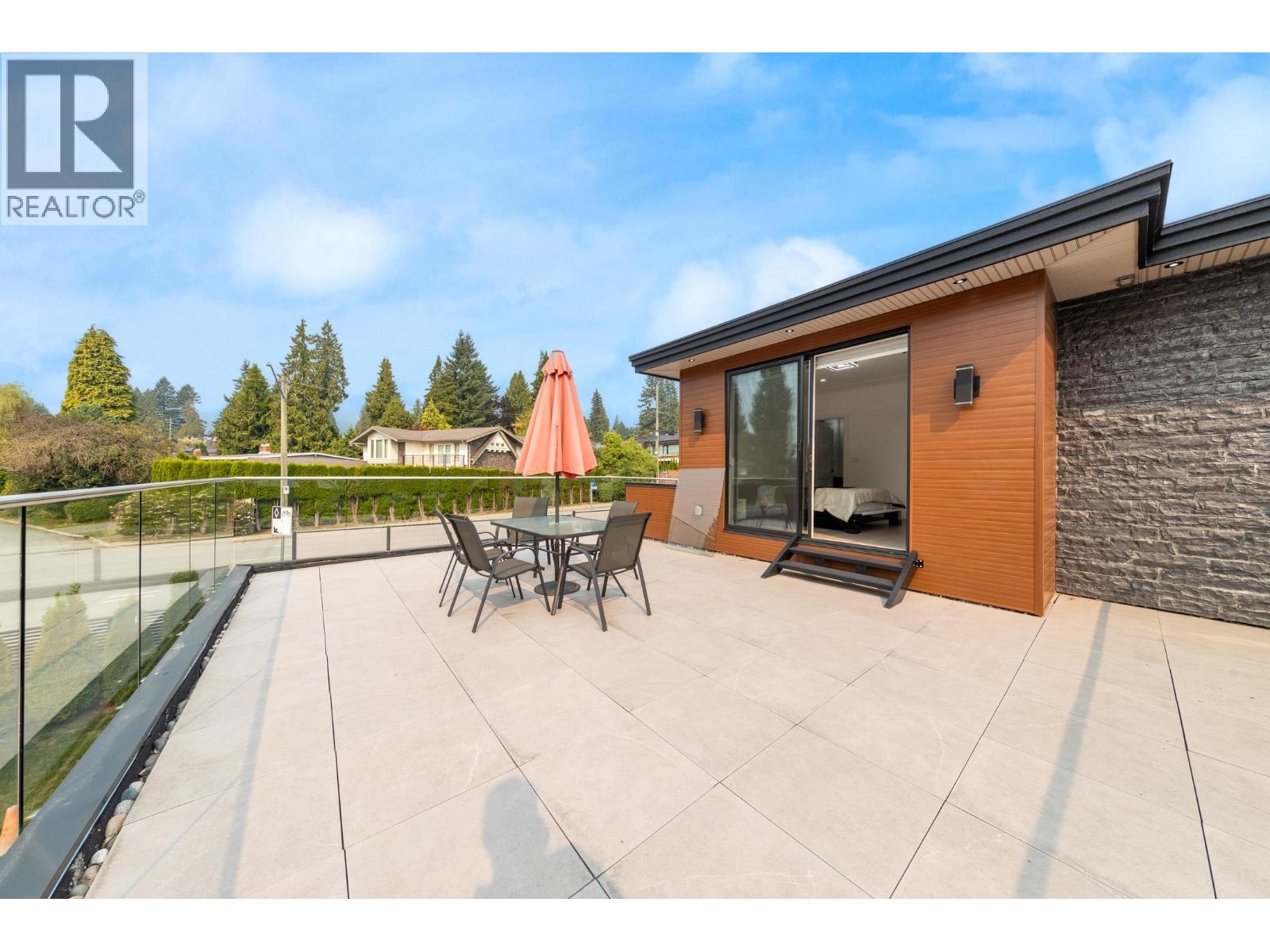 3560 HIGHLAND BOULEVARD, North Vancouver