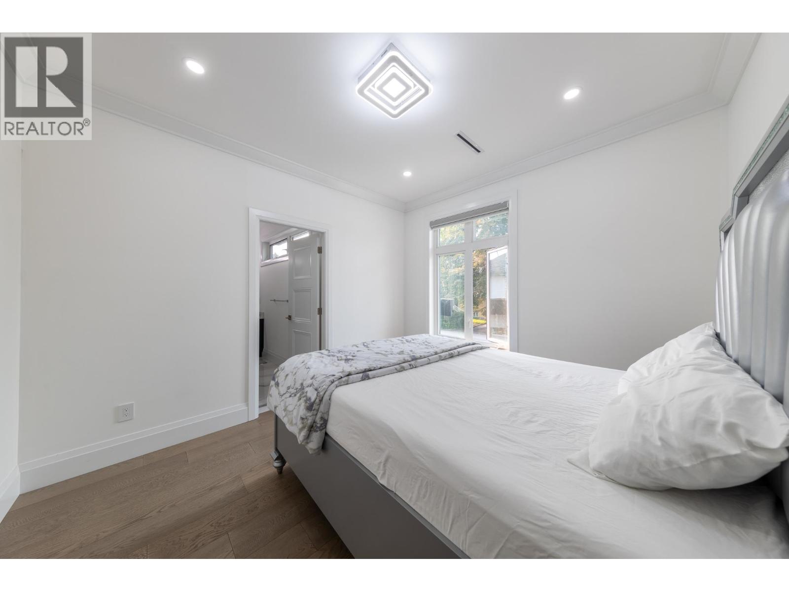 3560 HIGHLAND BOULEVARD, North Vancouver