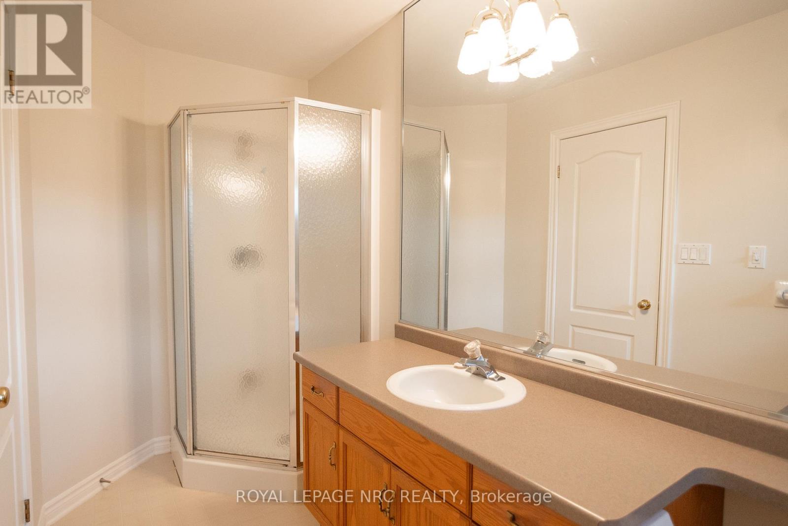 #6 4667 PORTAGE ROAD - 17