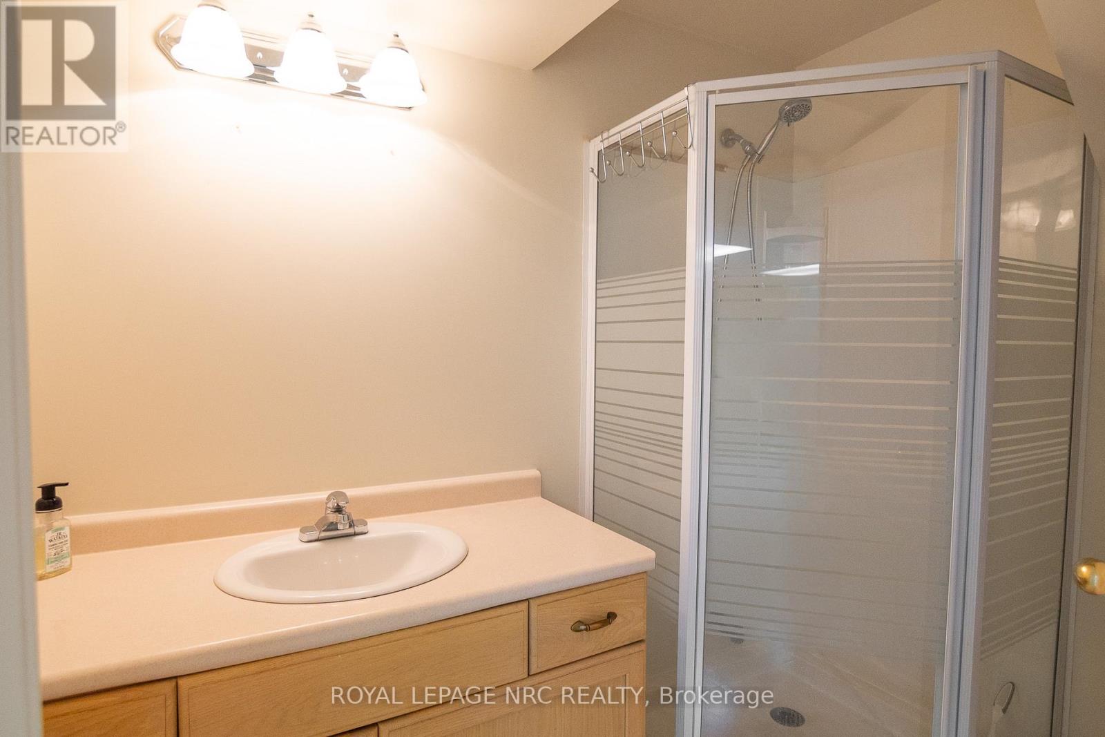 #6 4667 PORTAGE ROAD - 29