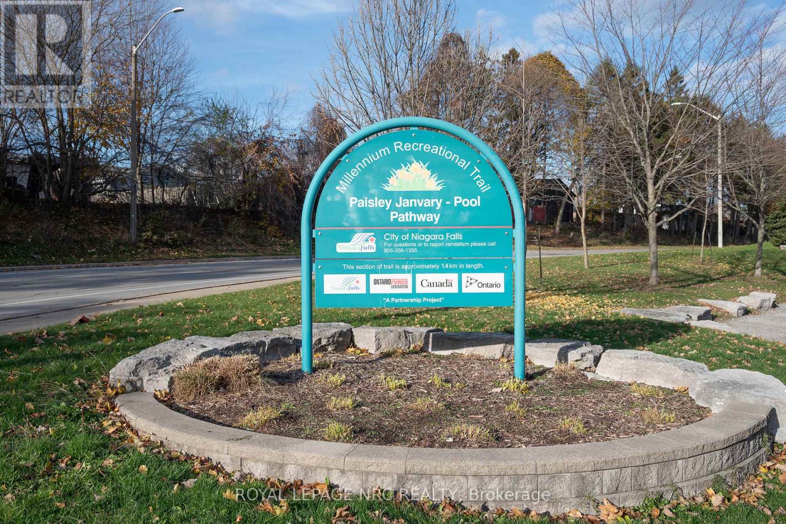 #6 4667 PORTAGE ROAD - 38