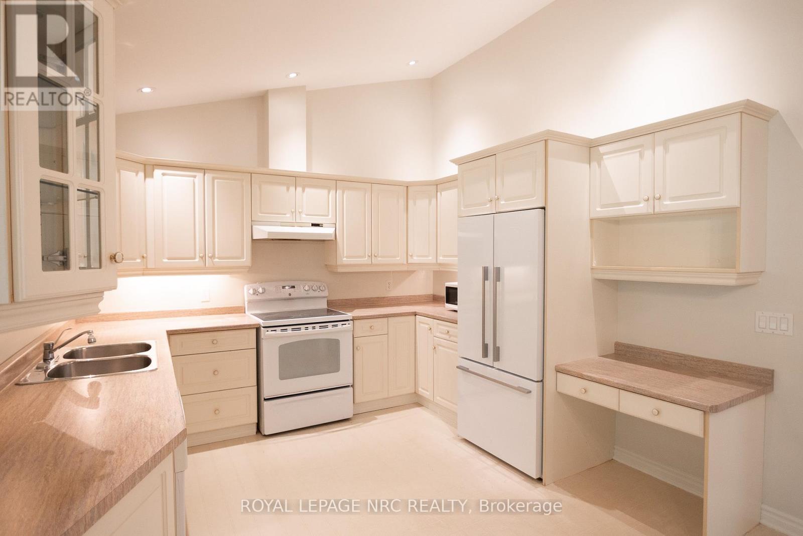 #6 4667 PORTAGE ROAD - 8