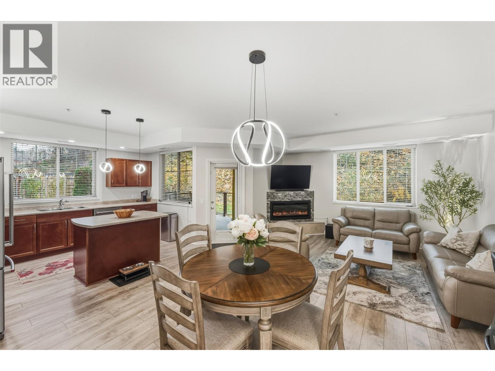 921 SPILLWAY Road Unit# 102B, Oliver