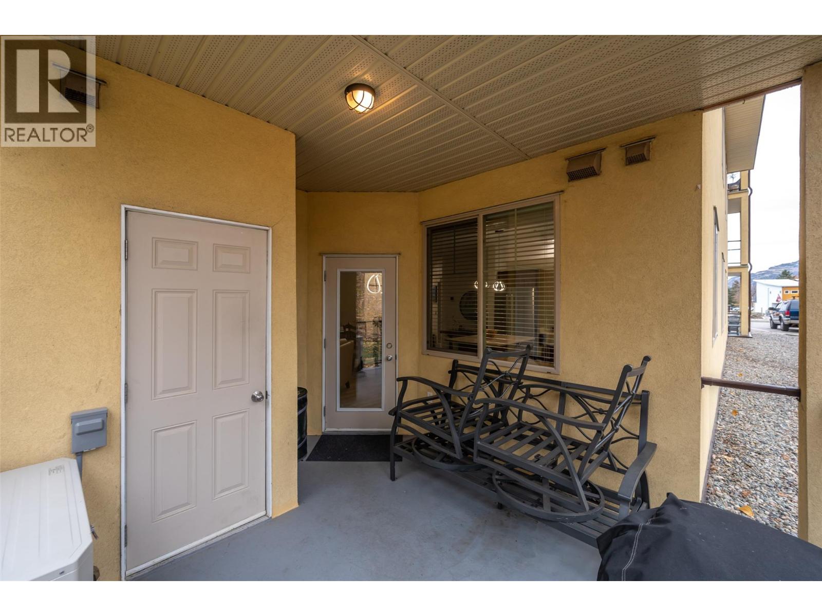 921 SPILLWAY Road Unit# 102B, Oliver