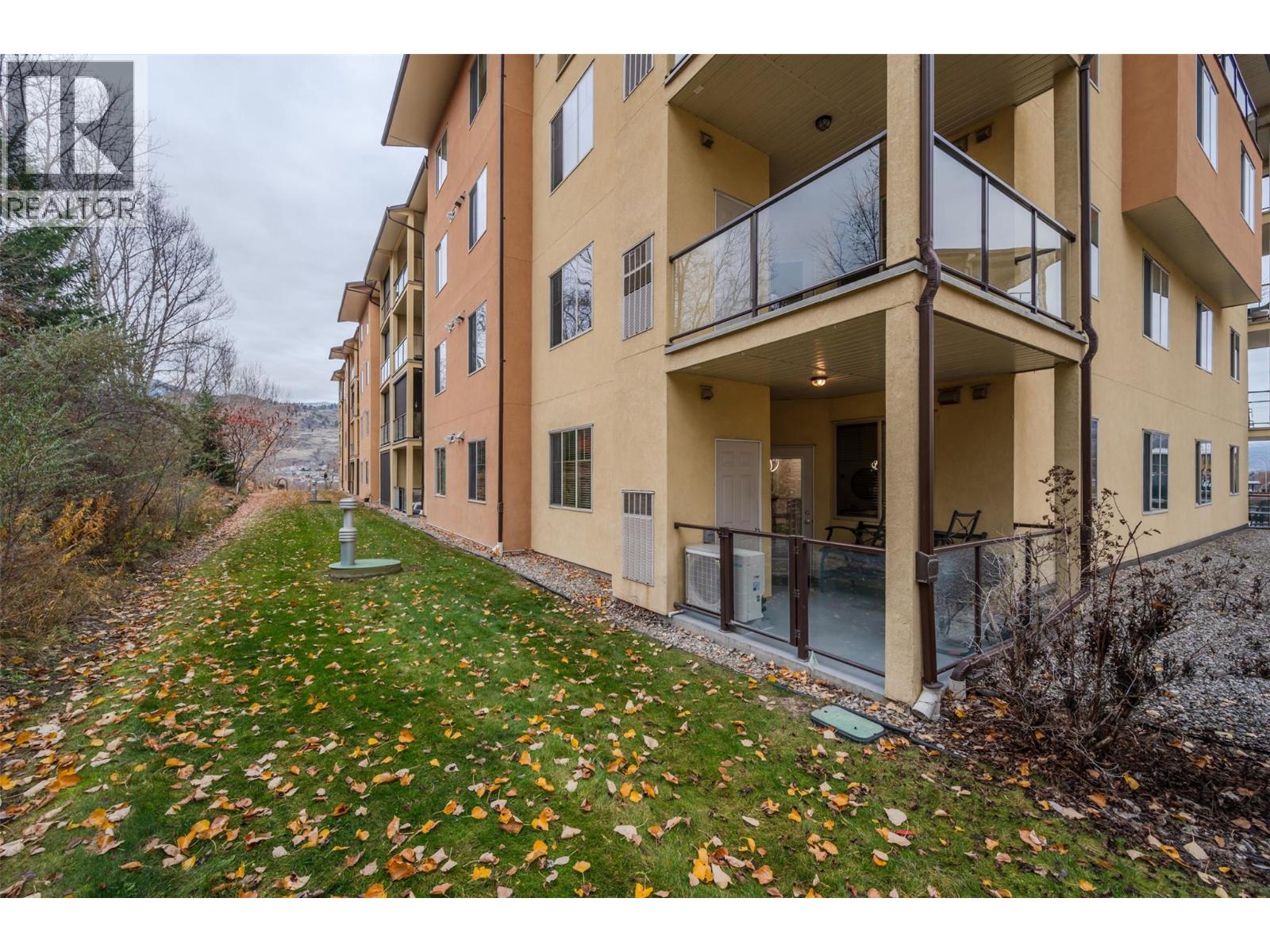 921 SPILLWAY Road Unit# 102B, Oliver