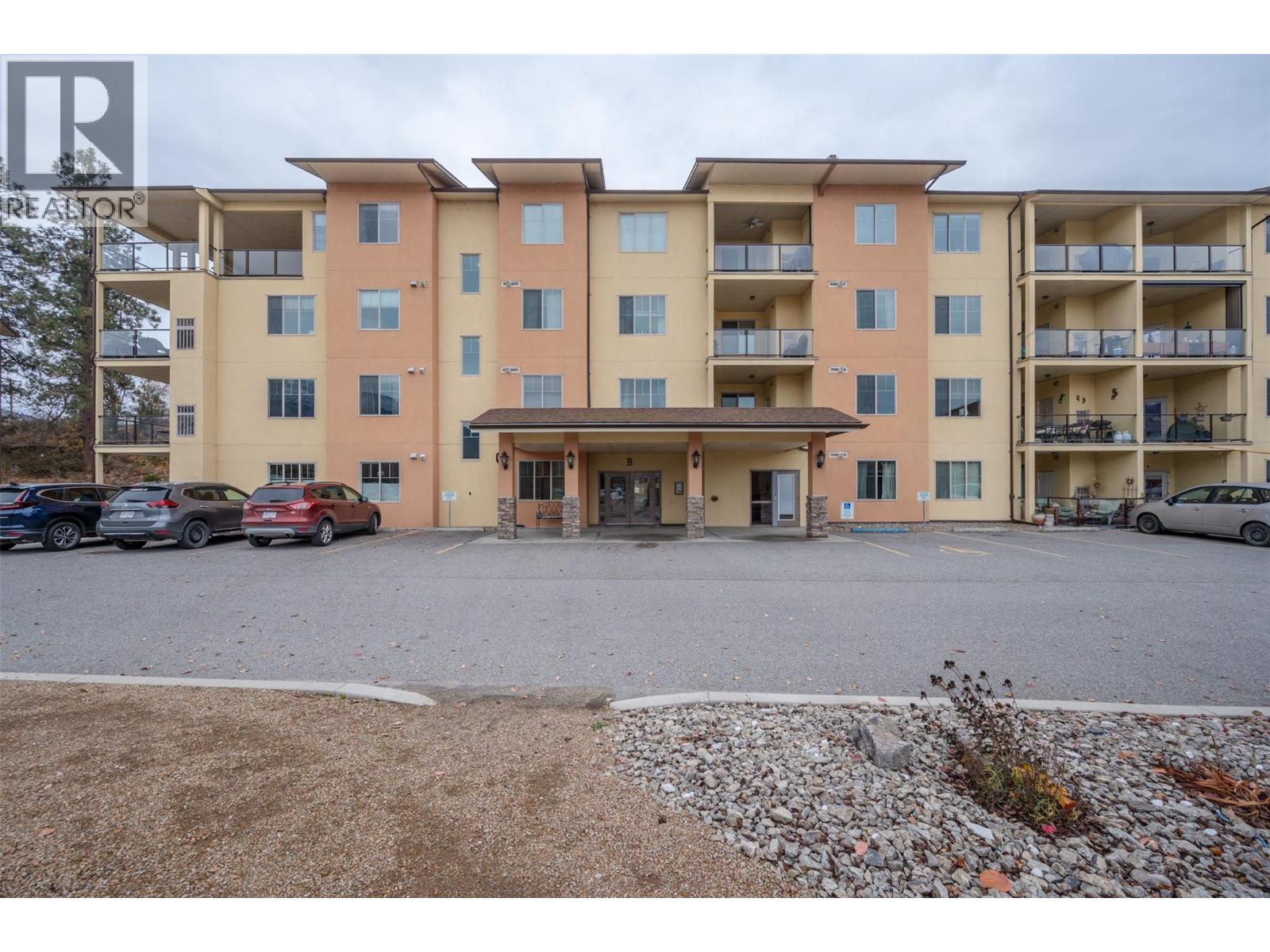 921 SPILLWAY Road Unit# 102B, Oliver