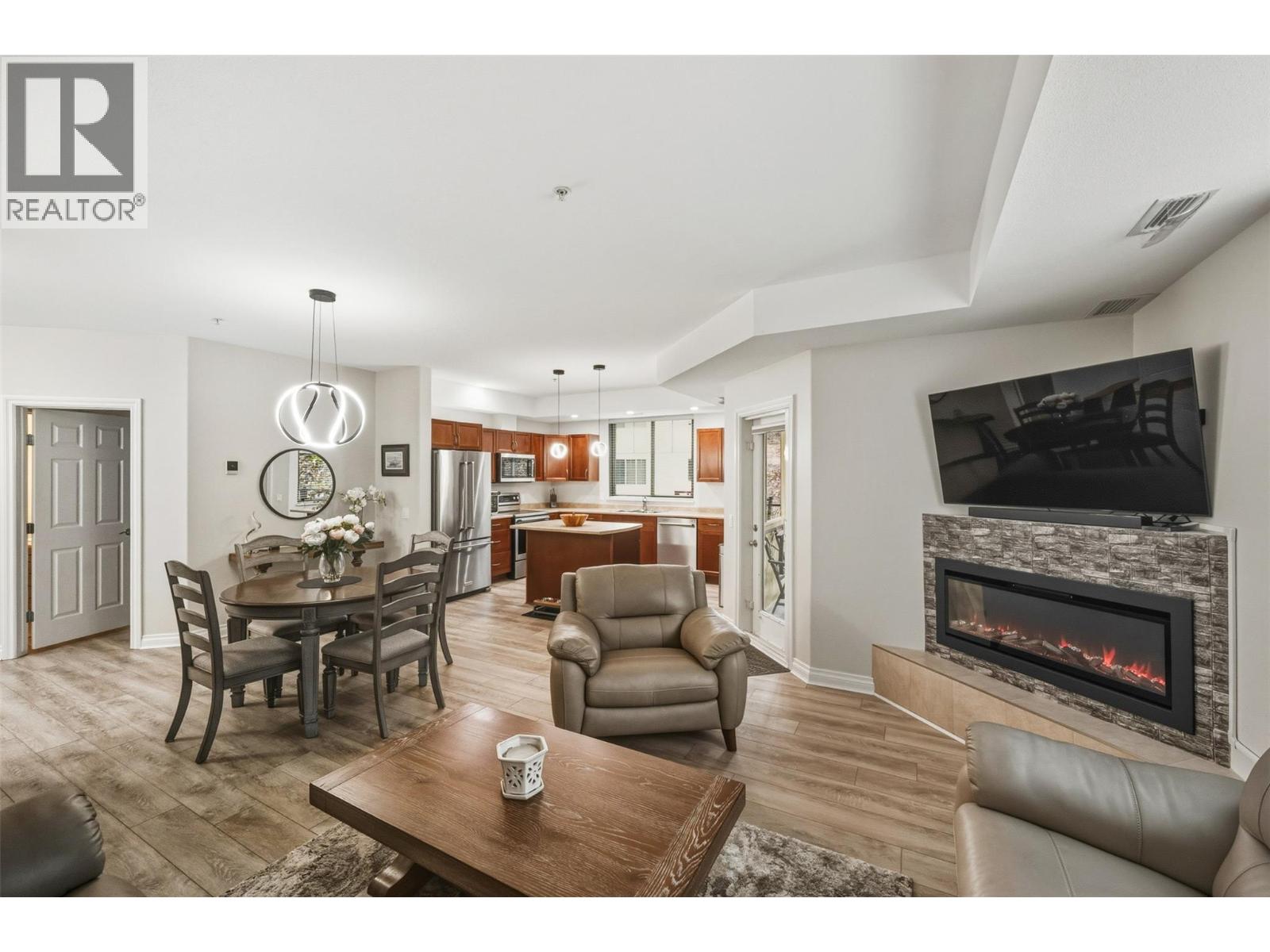 921 SPILLWAY Road Unit# 102B, Oliver