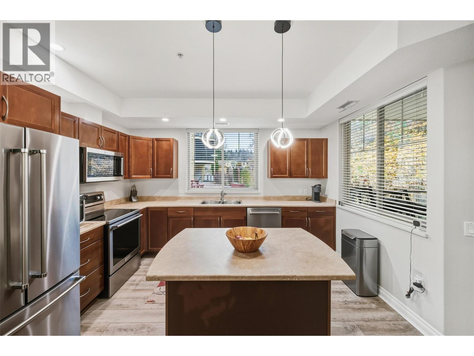 921 SPILLWAY Road Unit# 102B, Oliver