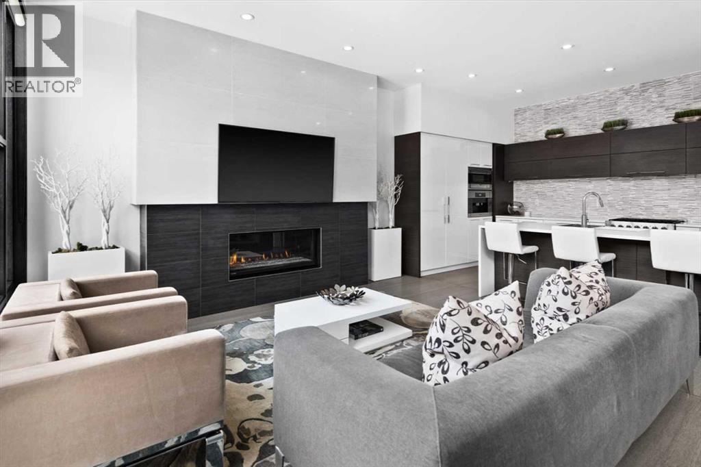 Single Family House for Sale in    Street NW Hillhurst Calgary 