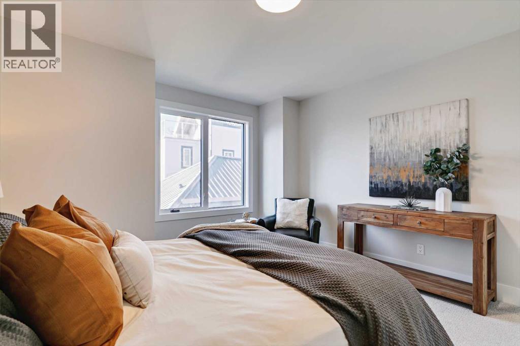 Single Family House for Sale in    Avenue NW Sunnyside Calgary 