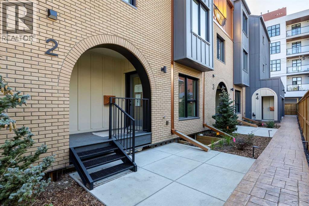 Single Family House for Sale in    Avenue NW Sunnyside Calgary 