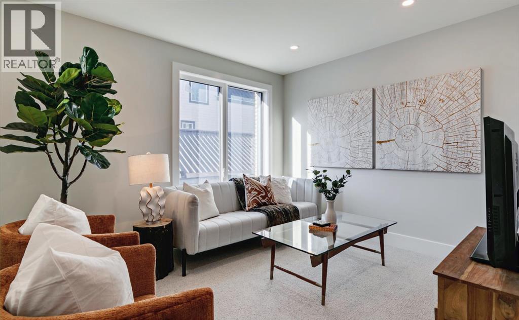 Single Family House for Sale in    Avenue NW Sunnyside Calgary 