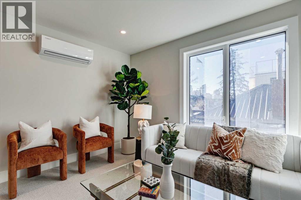 Single Family House for Sale in    Avenue NW Sunnyside Calgary 