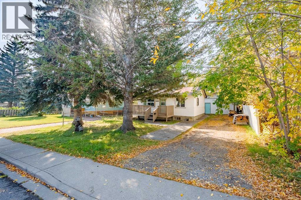 Single Family House Bungalow for Sale in   Avenue NW Bowness Calgary 