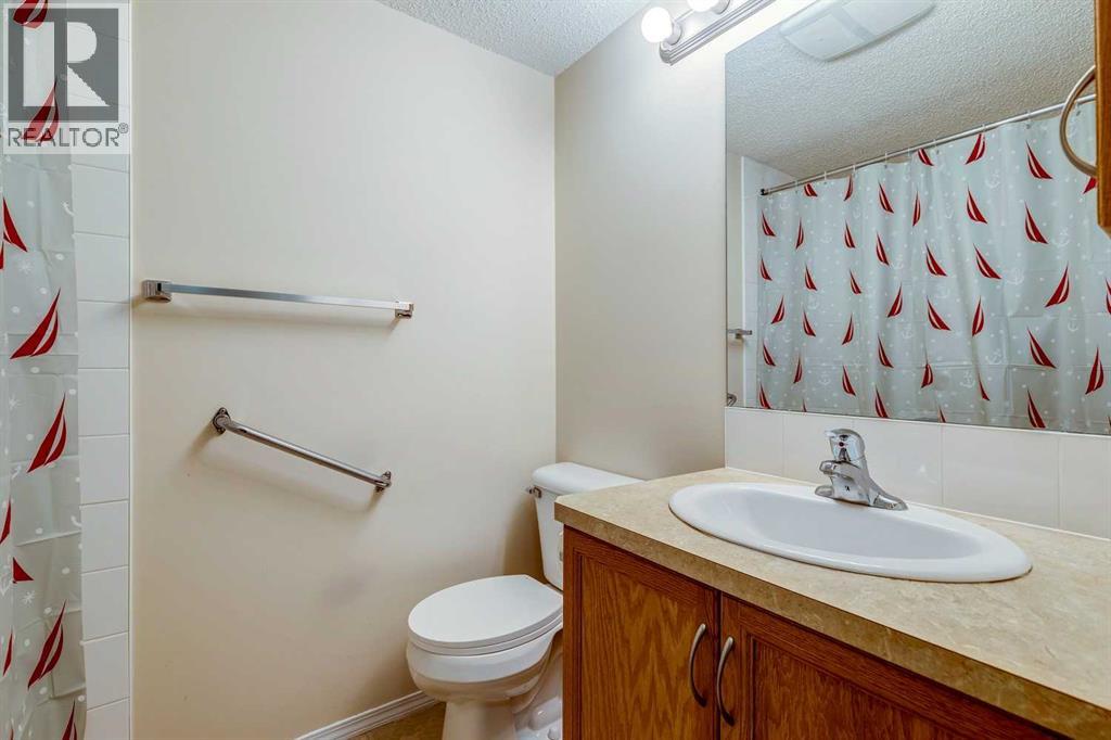 Single Family House for Sale in    Avenue NE Whitehorn Calgary 