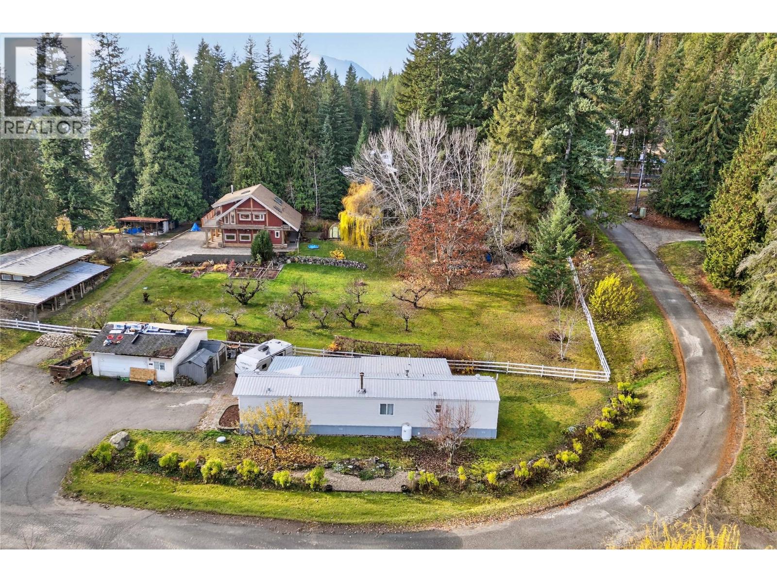 17 2036 Solsqua Sicamous Road, Sicamous