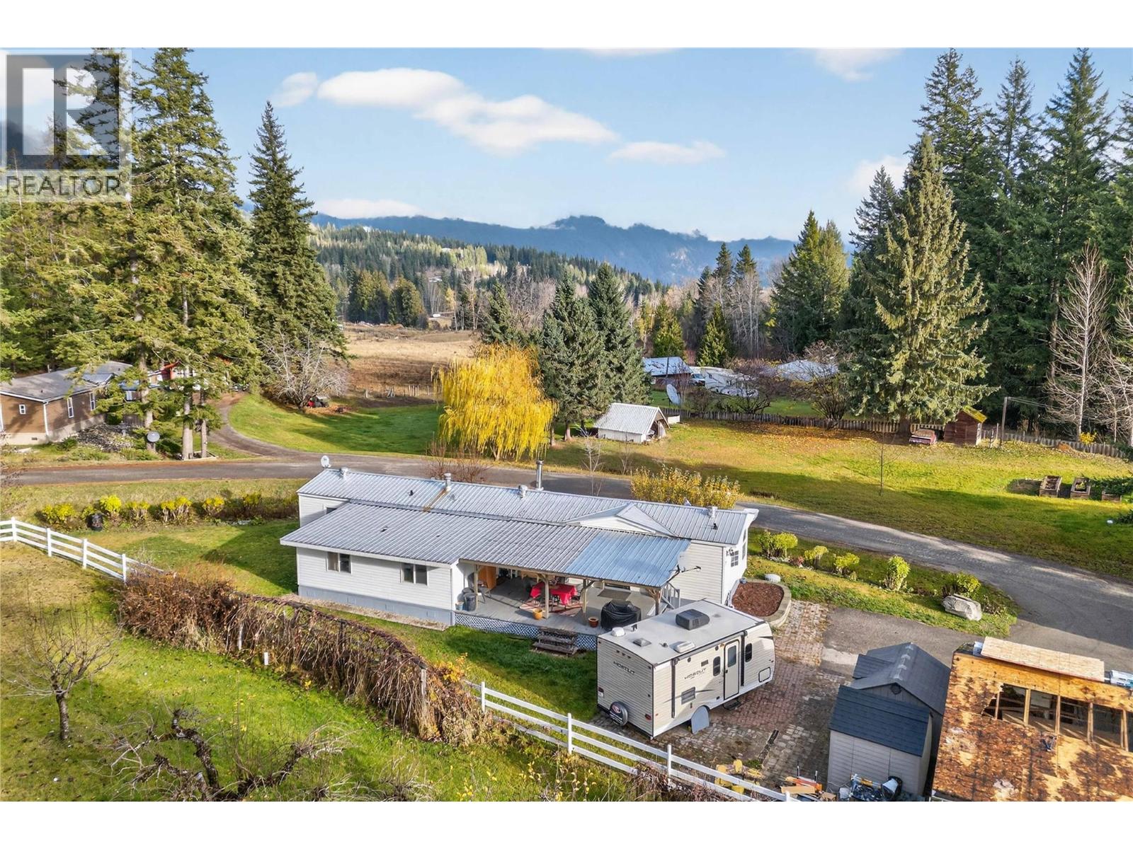 17 2036 Solsqua Sicamous Road, Sicamous