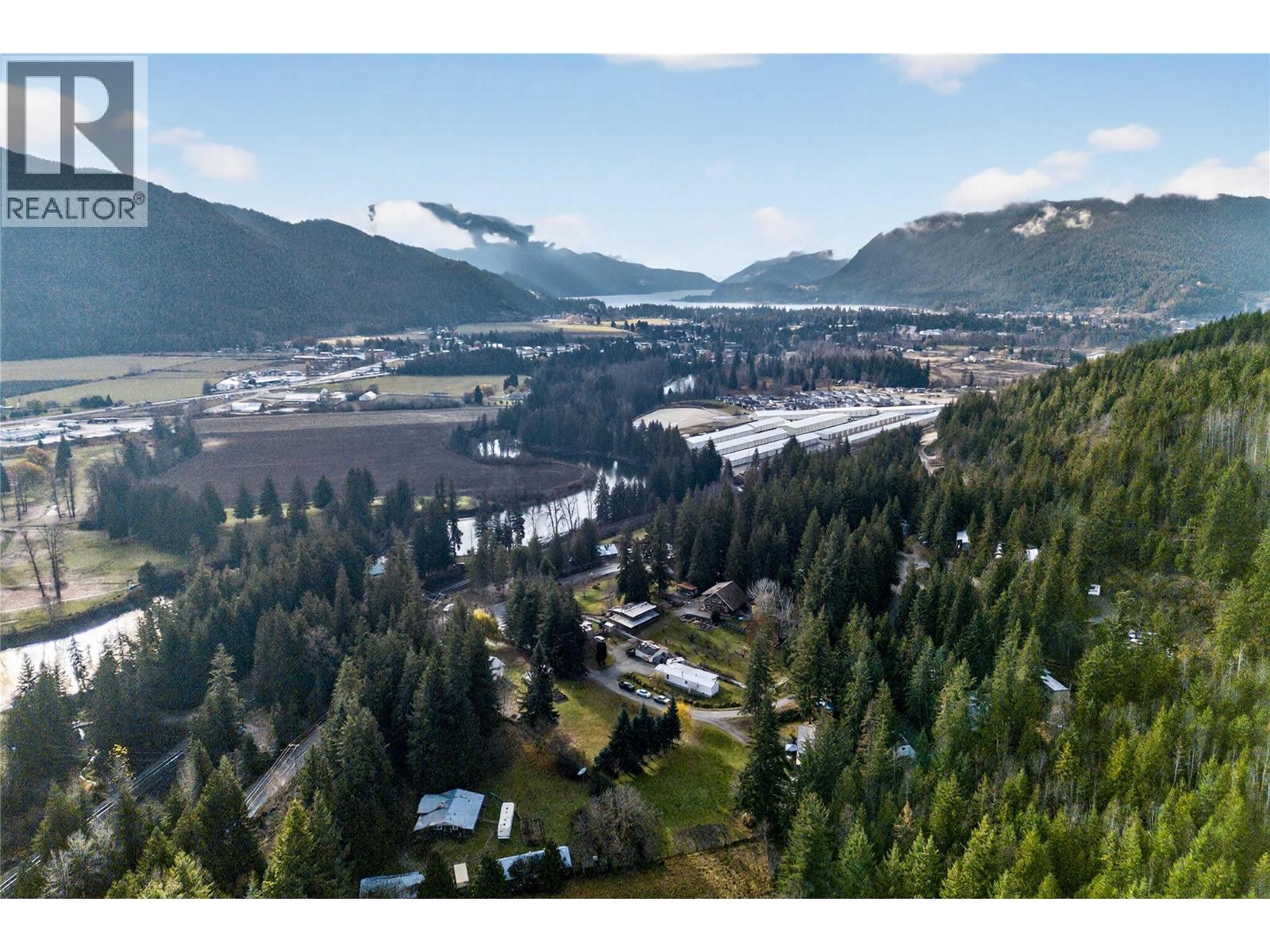 17 2036 Solsqua Sicamous Road, Sicamous