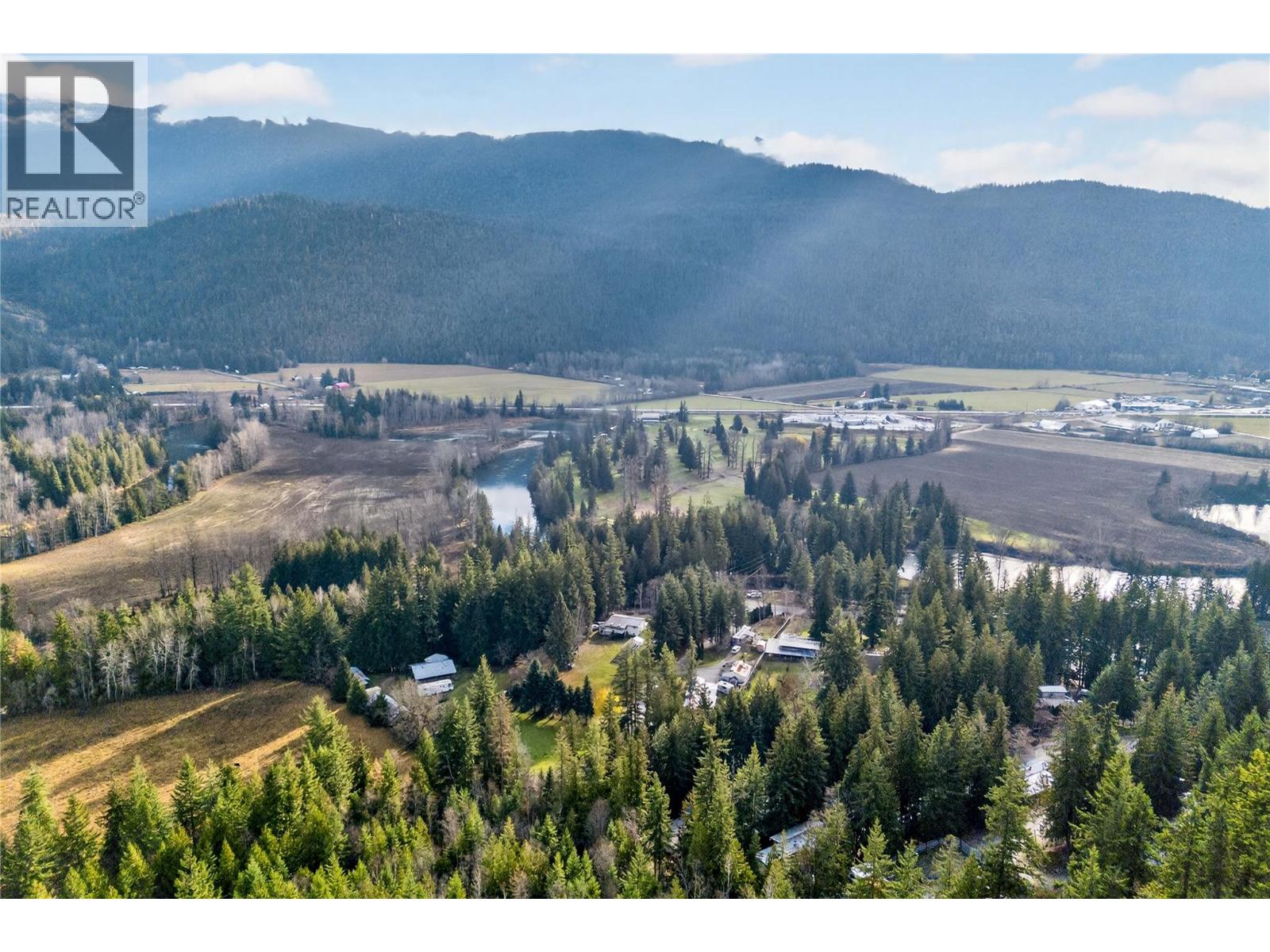 17 2036 Solsqua Sicamous Road, Sicamous