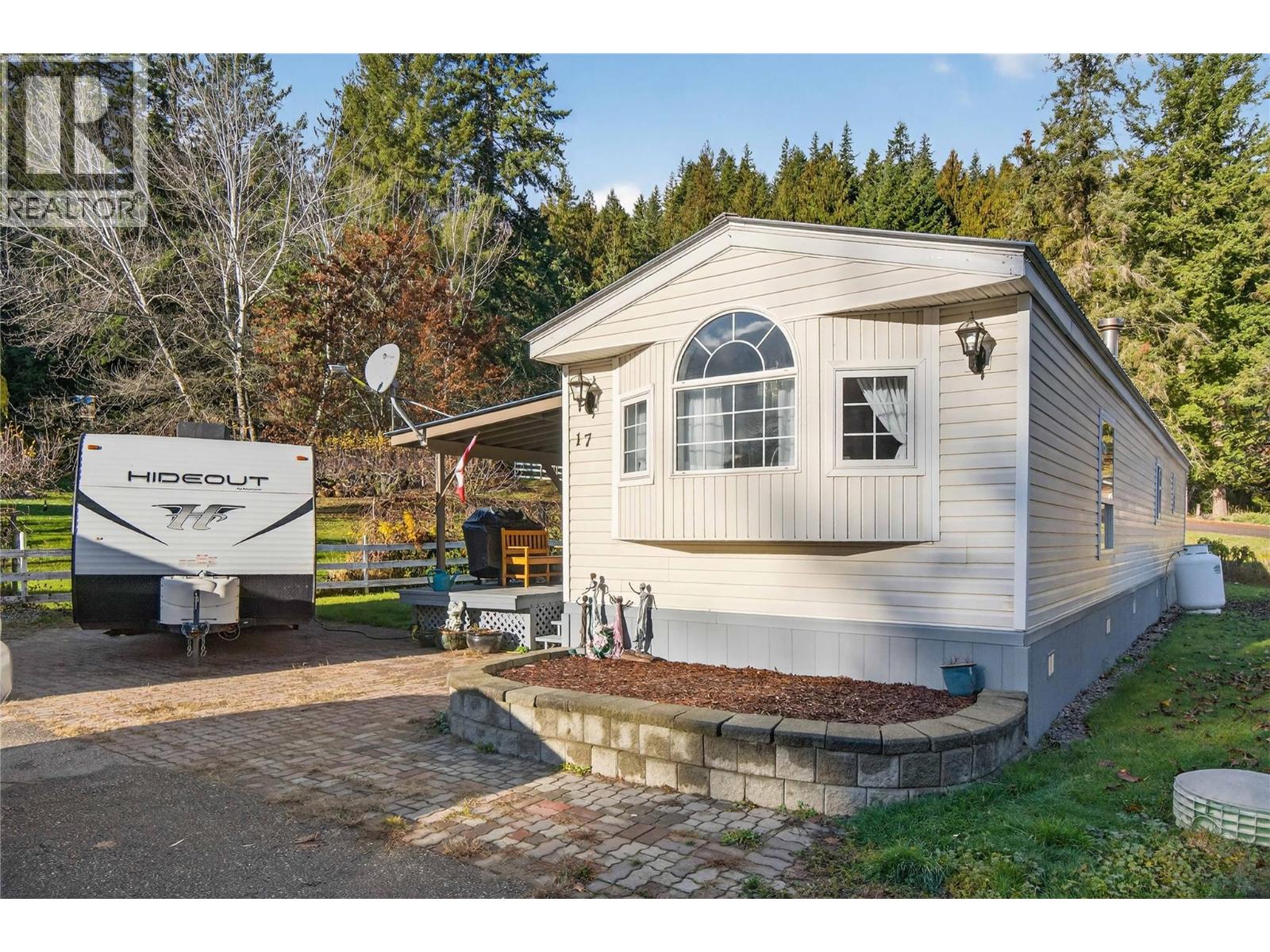 17 2036 Solsqua Sicamous Road, Sicamous