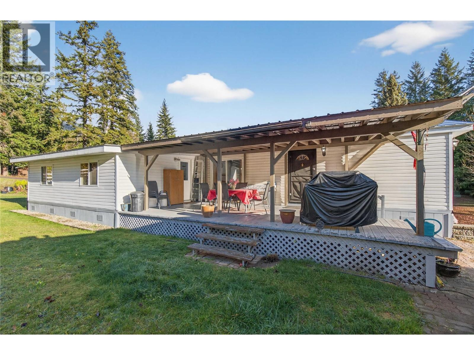 17 2036 Solsqua Sicamous Road, Sicamous