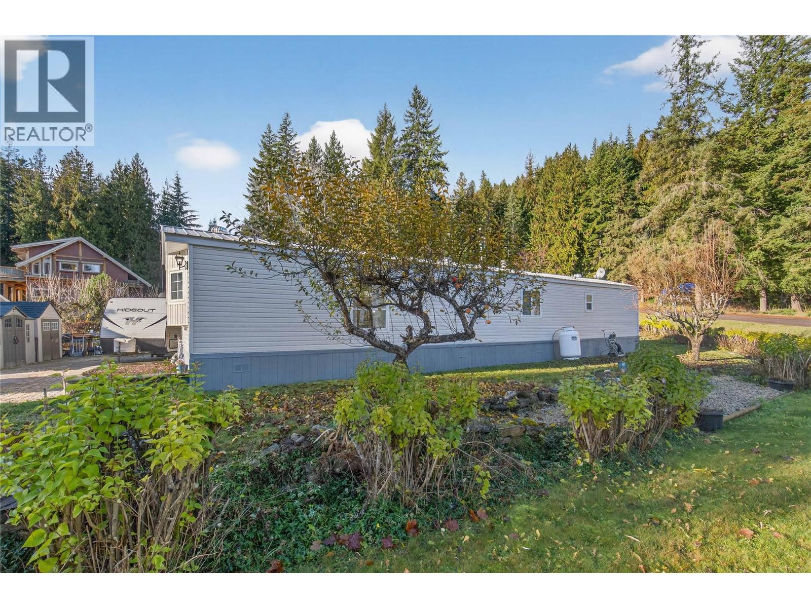 17 2036 Solsqua Sicamous Road, Sicamous