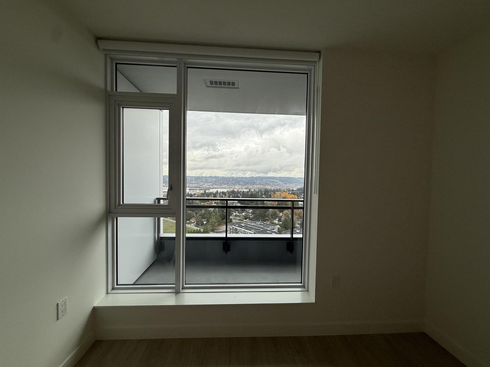 25** 13675 107A AVENUE, Surrey