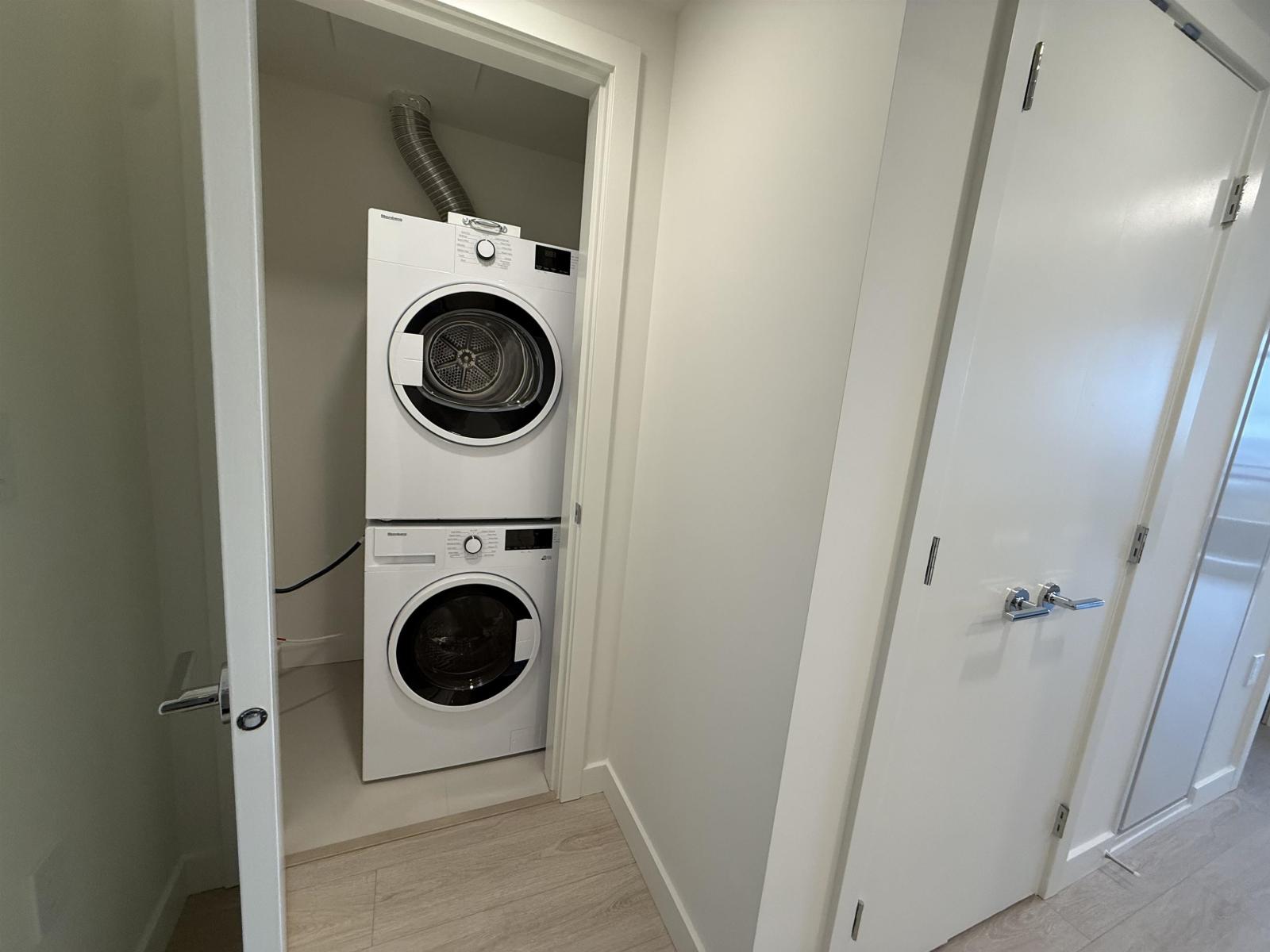 25** 13675 107A AVENUE, Surrey