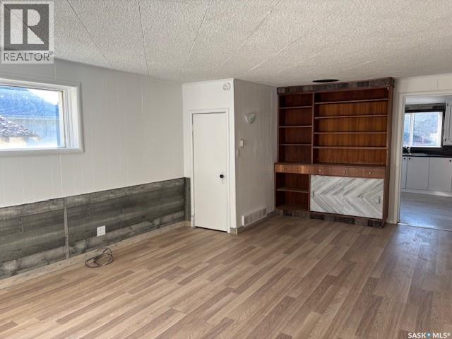 134 2ND AVENUE W - 7