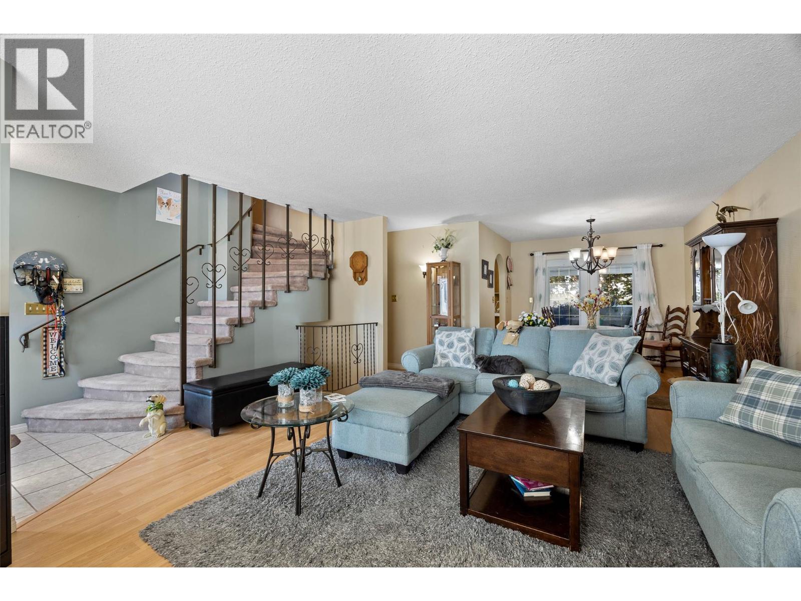 820 Ollek Street, Kamloops