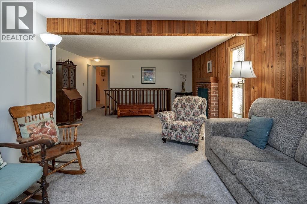 205 6th Avenue, Castlegar