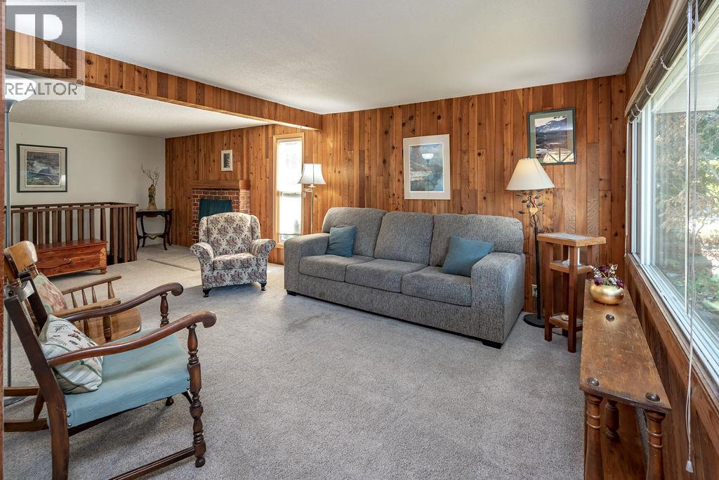 205 6th Avenue, Castlegar