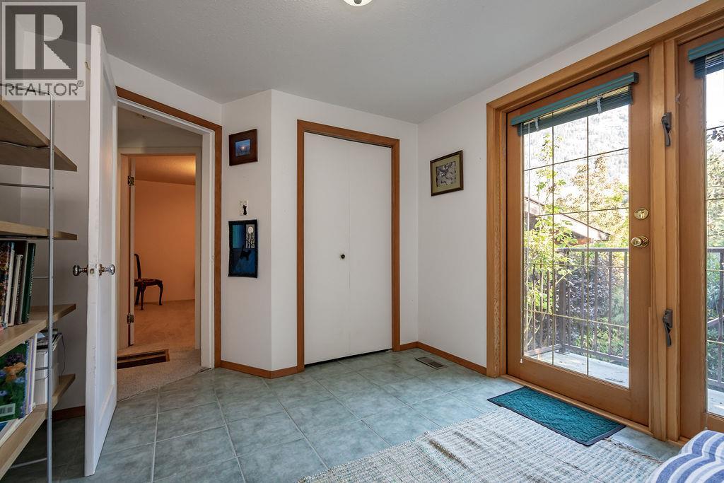 205 6th Avenue, Castlegar