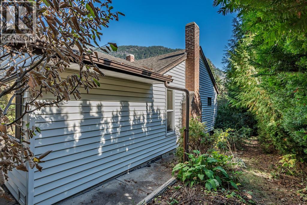 205 6th Avenue, Castlegar