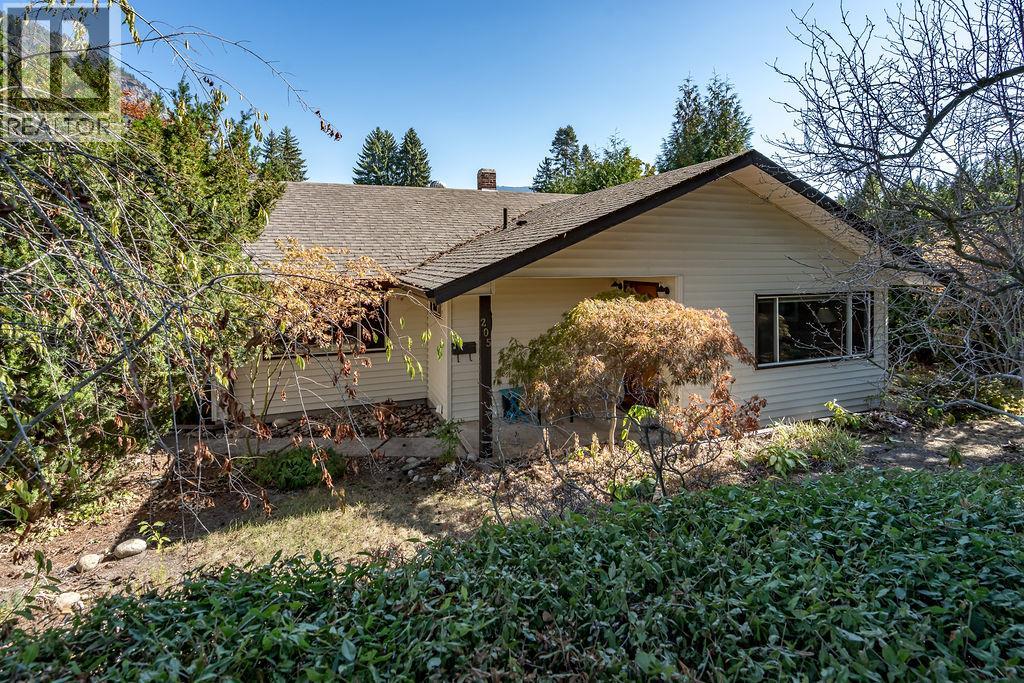 205 6th Avenue, Castlegar