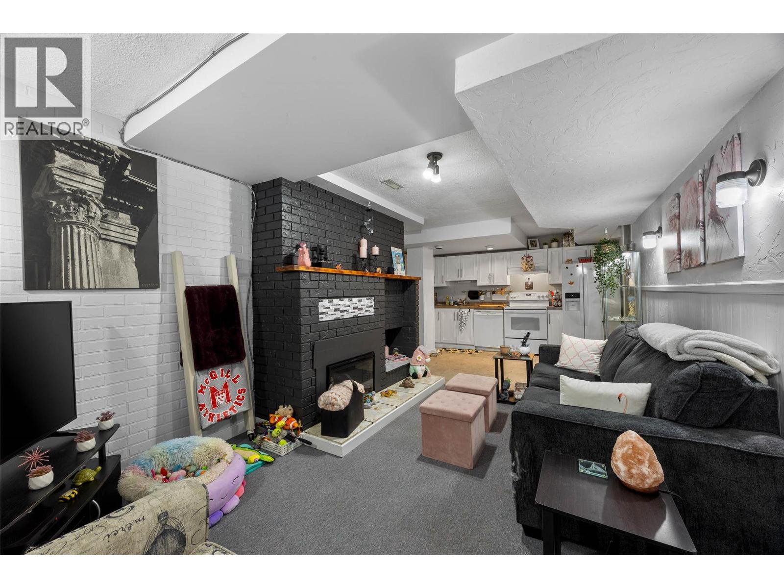 820 Ollek Street, Kamloops