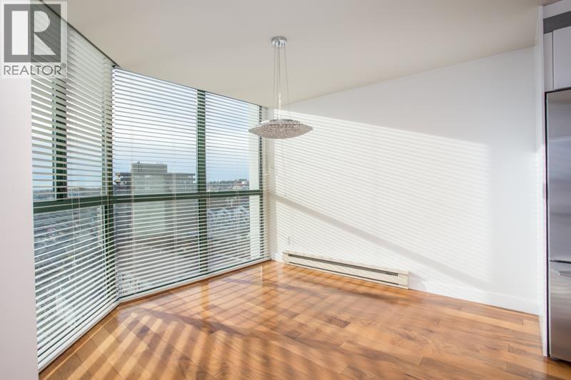 803 121 TENTH STREET, New Westminster