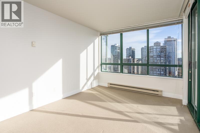 803 121 TENTH STREET, New Westminster