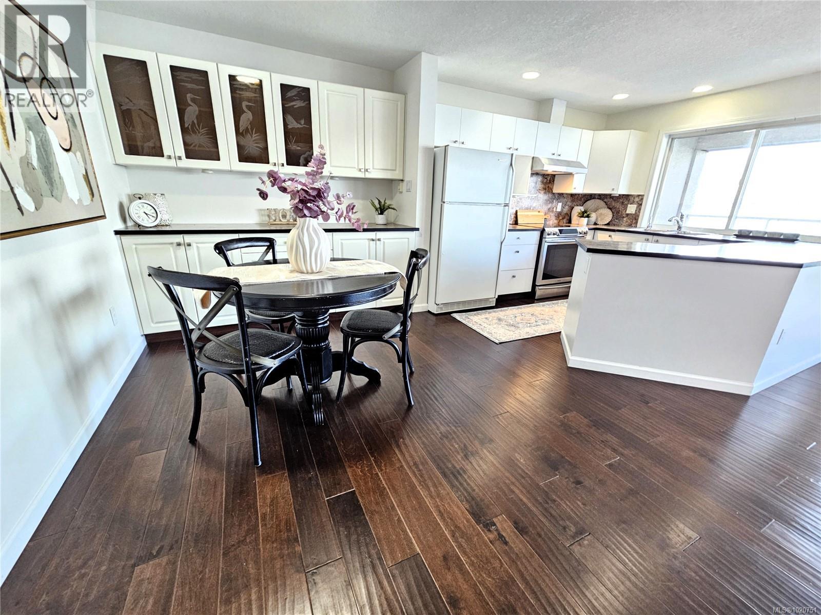 103 3156 Island Hwy W, Qualicum Beach