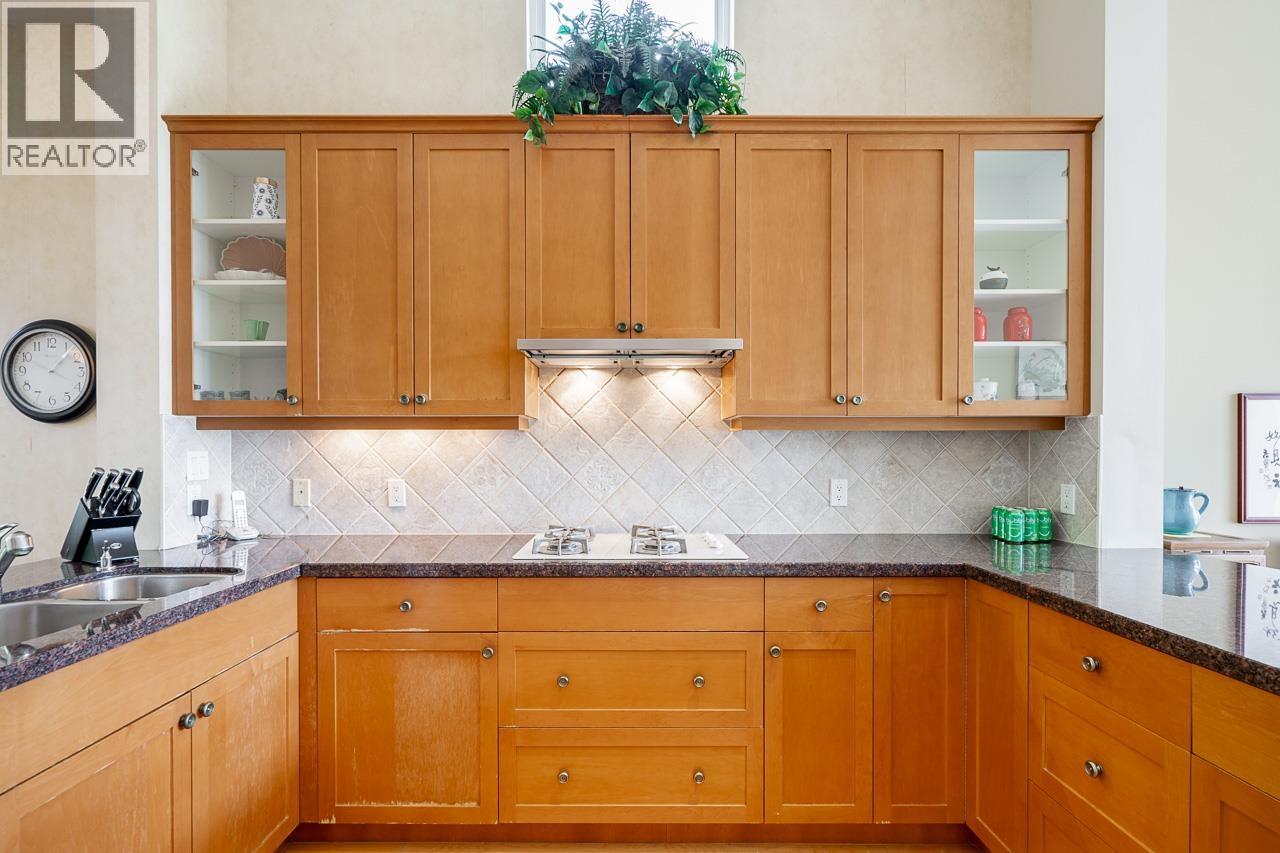 4918 EDENDALE LANE, West Vancouver