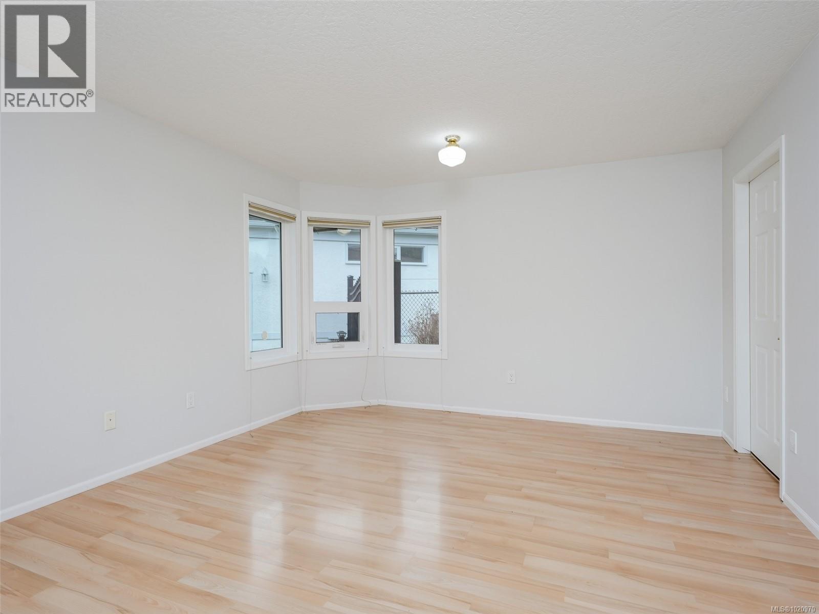 4220 Wakefield Pl, Saanich