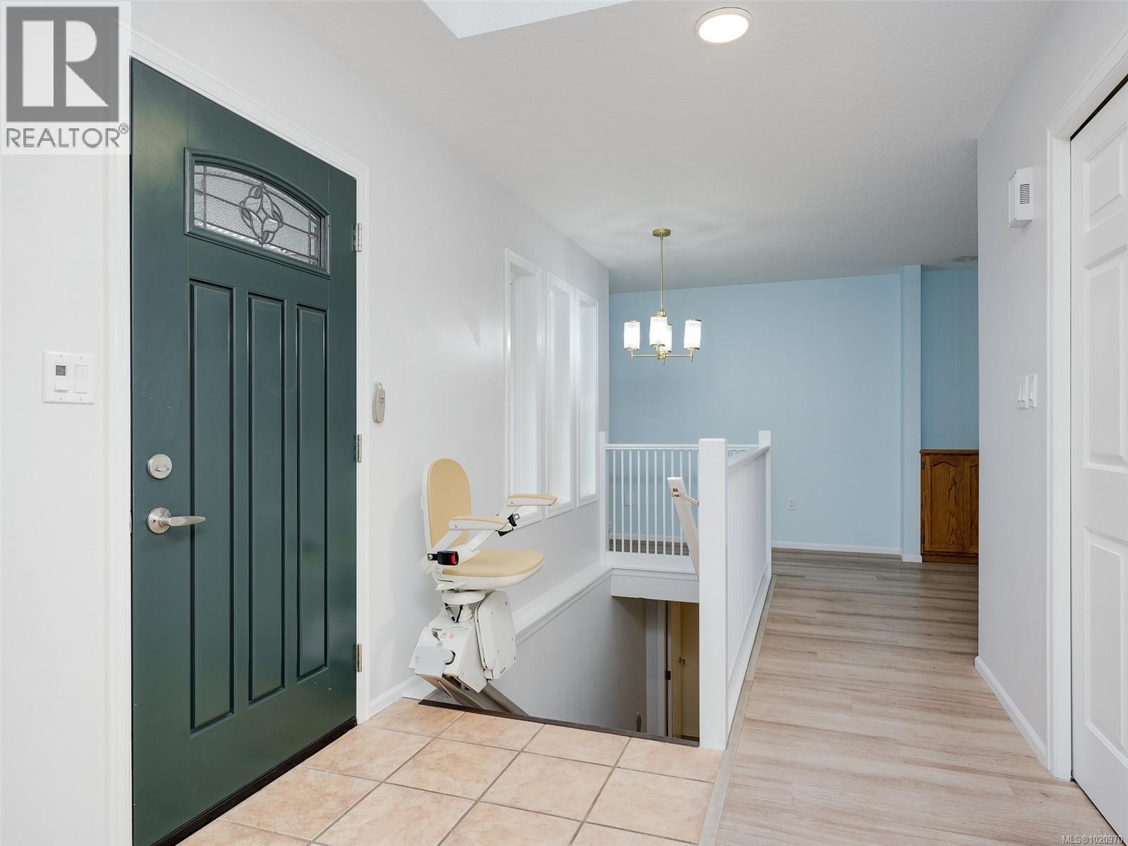 4220 Wakefield Pl, Saanich