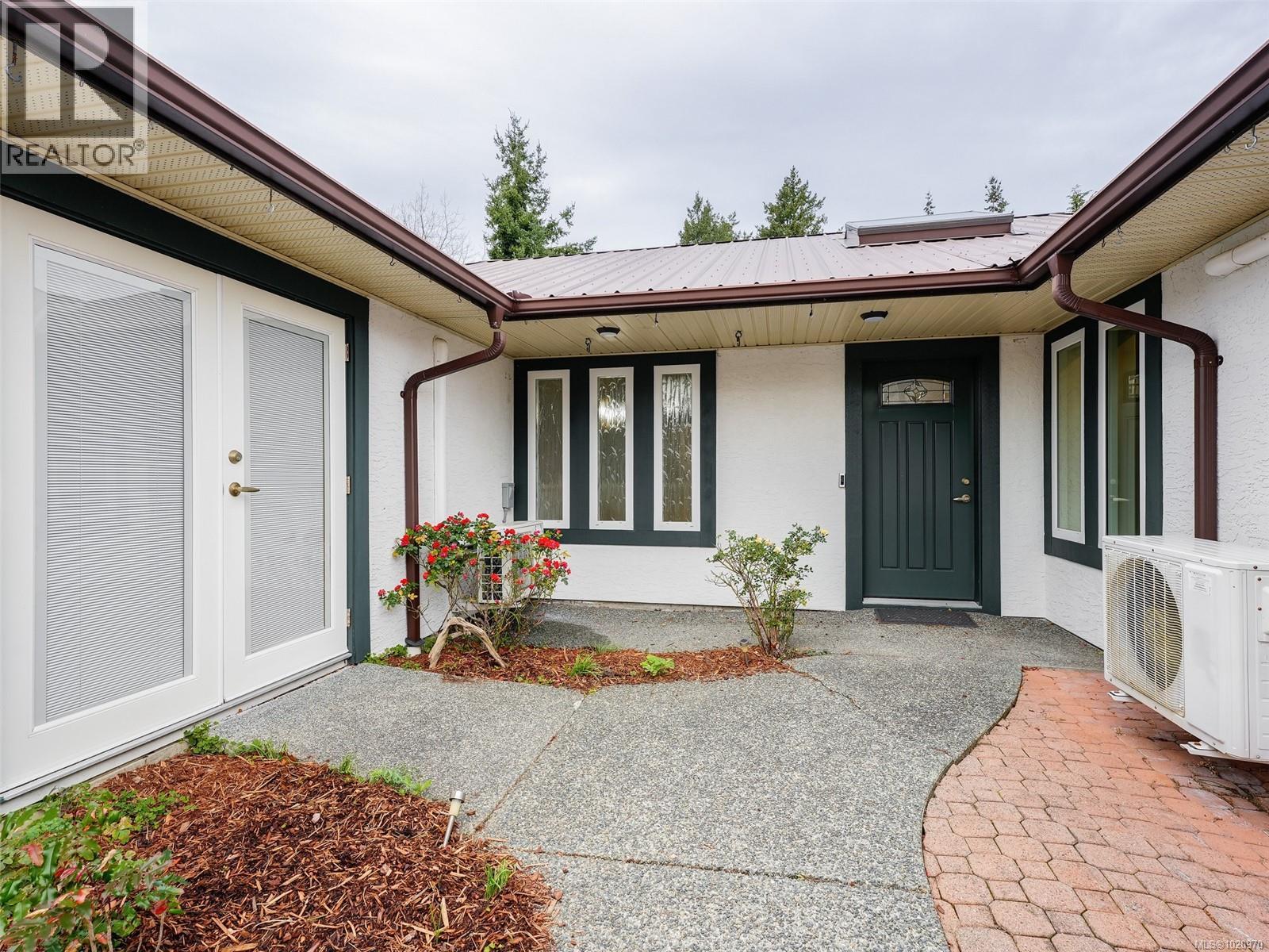 4220 Wakefield Pl, Saanich