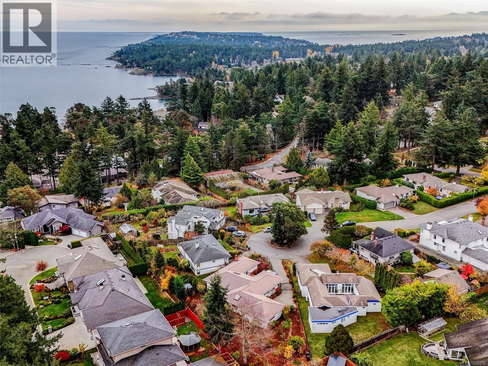 4220 Wakefield Pl, Saanich